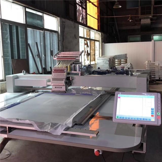 Enkele kop Computerized Super Big Flat Embroidery Machine 12/15 Naalden -900 * 1500 Mm